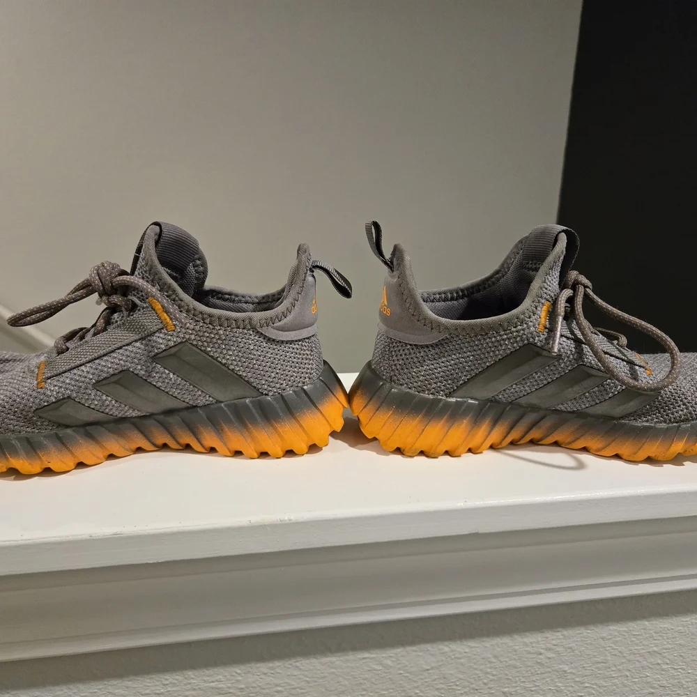 Adidas Kids Gray and Orange Sneakers little Kids Size 13 - Picture 4 of 6